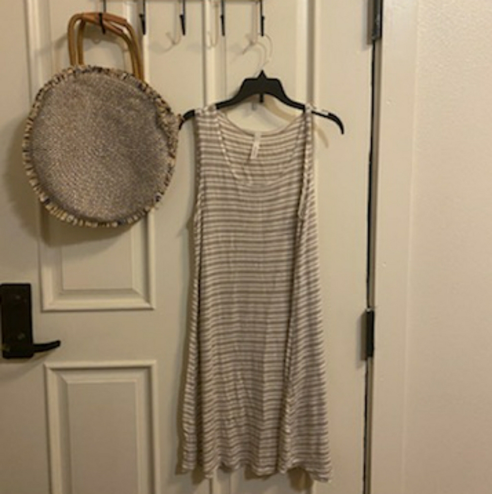 ZARA Round straw purse. Summer sleeveless neutral